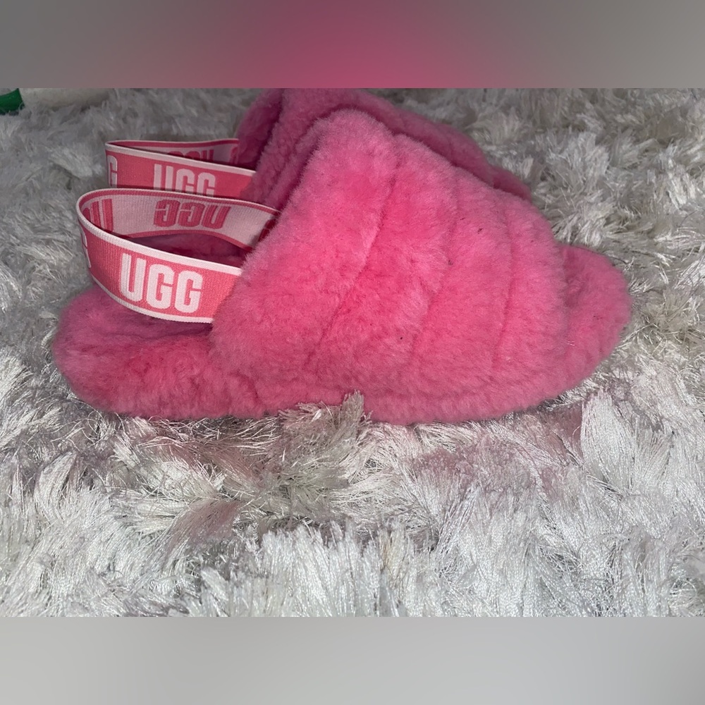 UGG Fluff yeah Slides hot pink